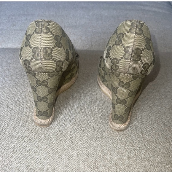 Darling authentic Gucci horse bit wedges - Picture 2 of 4